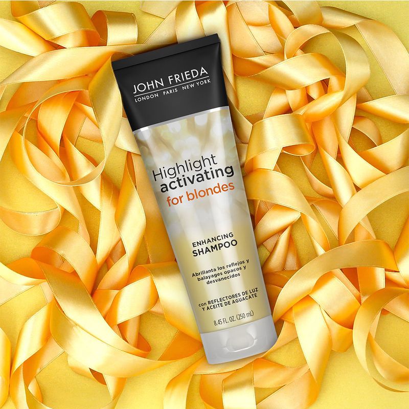 John-Frieda_Ecommerce1000x1000_0049_HIGHLIGHT-ACTIV.ENHANC.COND-TR-LIIFESTYLE-copy